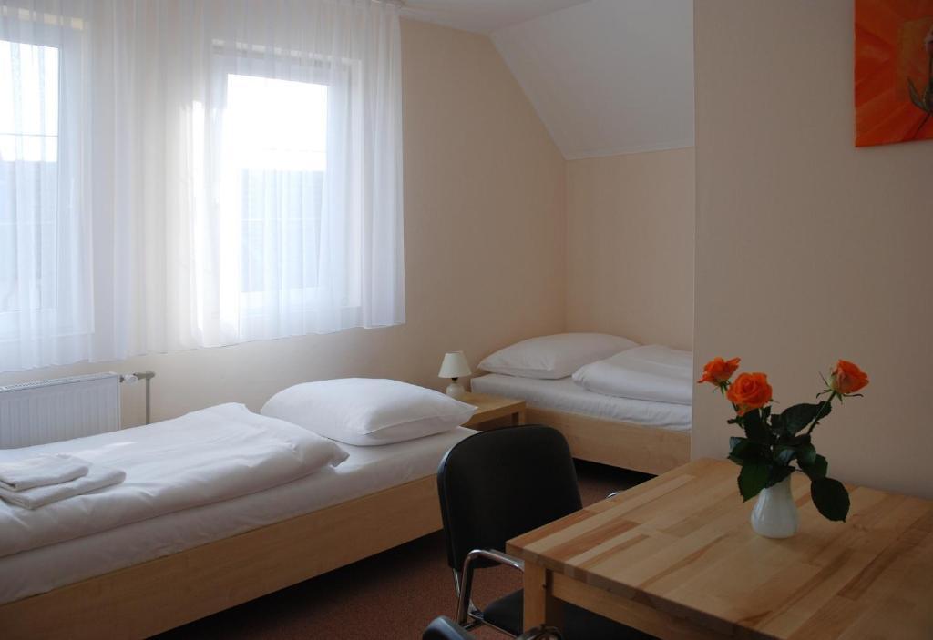 Penzion Duo Hotel Mladá Boleslav Стая снимка